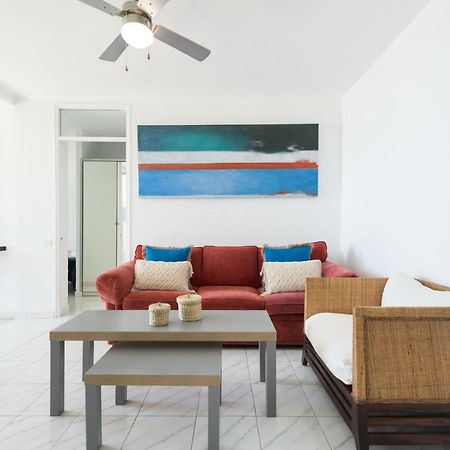 First Line San Agustin Apartment Luaran gambar