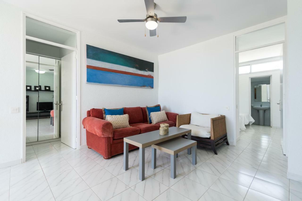 First Line San Agustin Apartment Luaran gambar