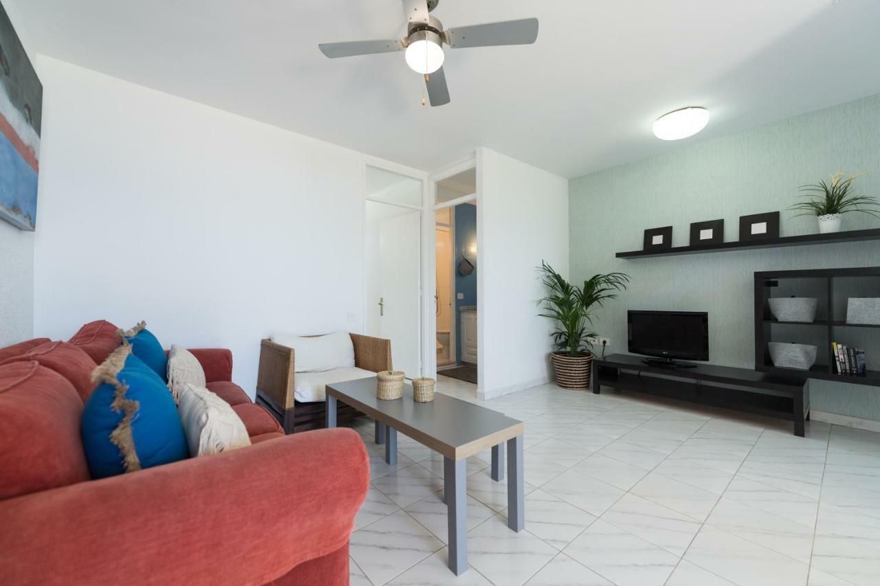 First Line San Agustin Apartment Luaran gambar