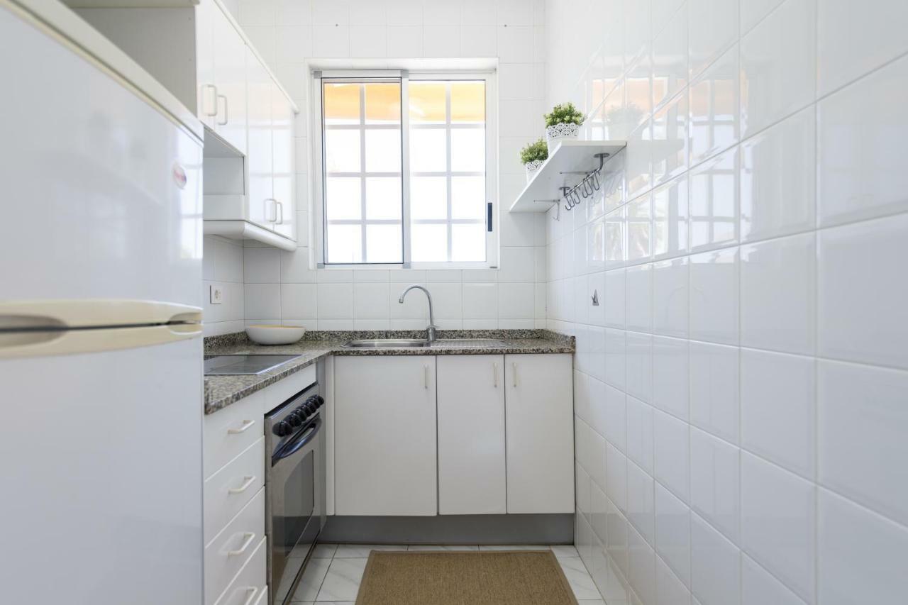 First Line San Agustin Apartment Luaran gambar