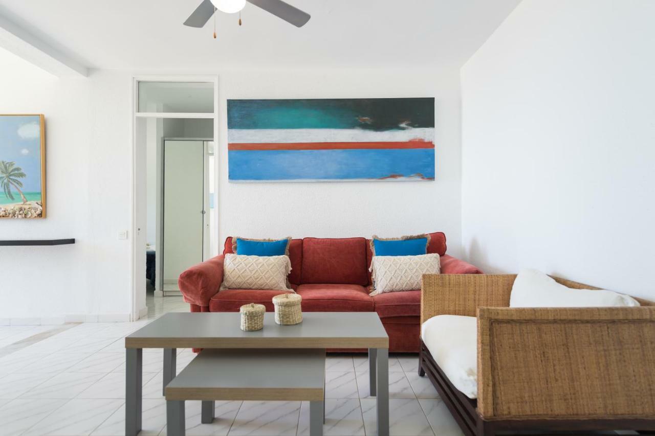 First Line San Agustin Apartment Luaran gambar