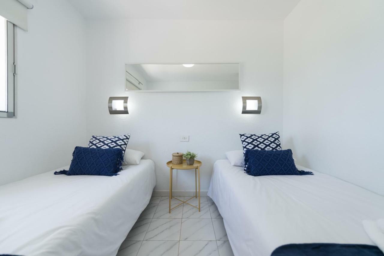 First Line San Agustin Apartment Luaran gambar