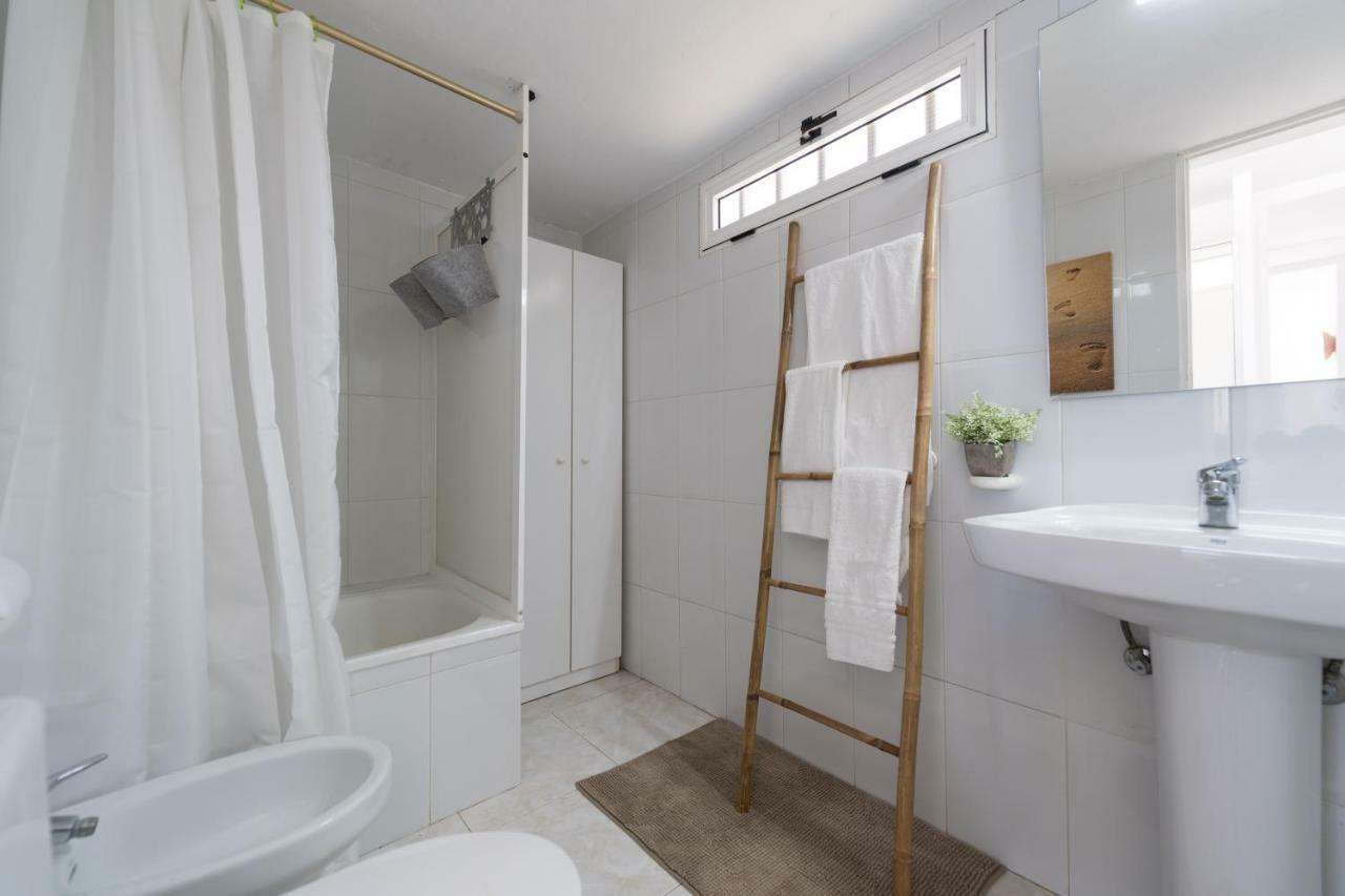 First Line San Agustin Apartment Luaran gambar
