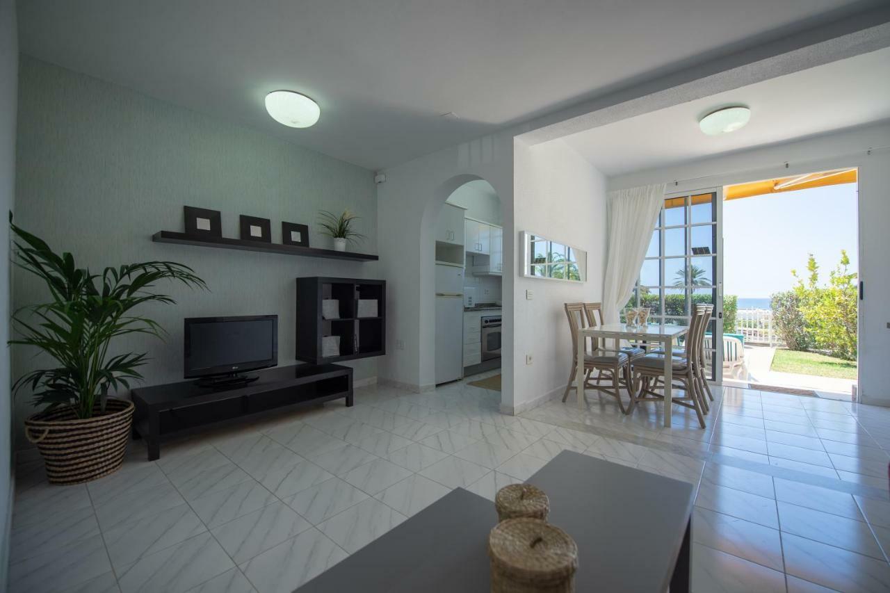 First Line San Agustin Apartment Luaran gambar