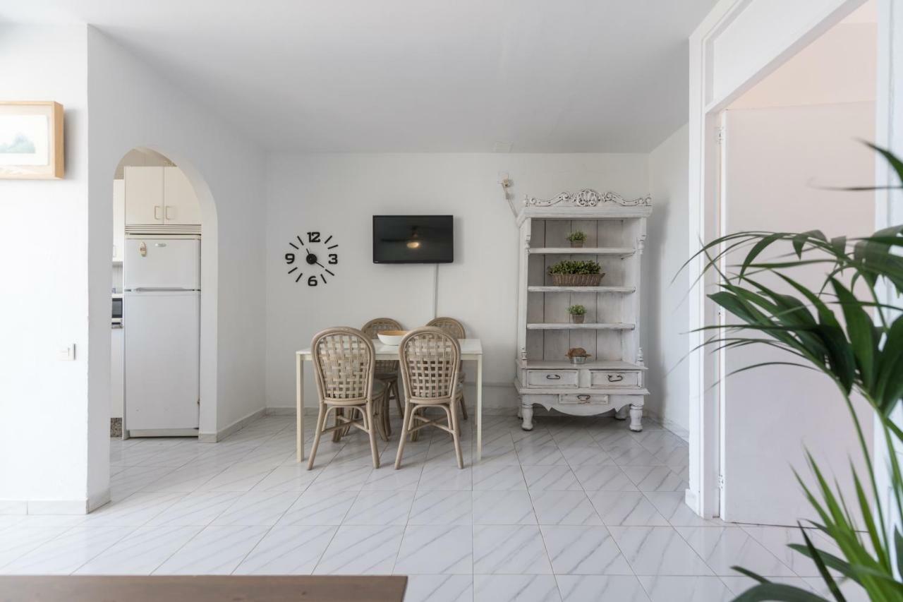 First Line San Agustin Apartment Luaran gambar